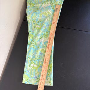 Vintage 90s Lilly Pulitzer Jungle Animals Print Cropped Pants Size 4 Blue Green image 13