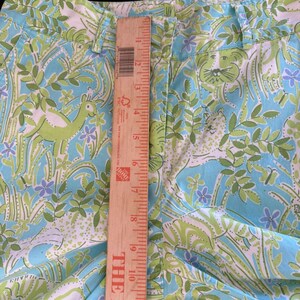 Vintage 90s Lilly Pulitzer Jungle Animals Print Cropped Pants Size 4 Blue Green image 11