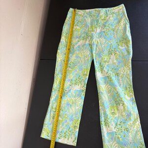 Vintage 90s Lilly Pulitzer Jungle Animals Print Cropped Pants Size 4 Blue Green image 9