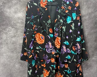 Chaqueta tipo blazer vintage Andrea Jovine 100% seda con estampado floral, talla grande 24, color negro, estilo artístico.
