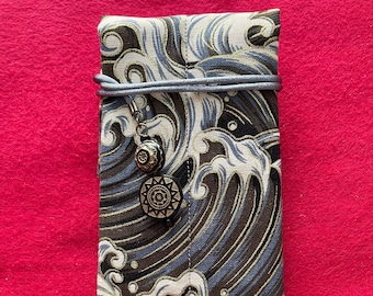 Spedizione gratuita! Astuccio kimono doppio per penne con interno in morbido raso di lusso