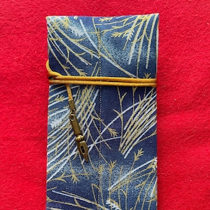 Double Pen Kimono Case with Soft Luxurious Satin Interior