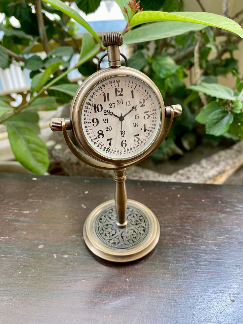 Brass Desk Clock on Stand | Retro Style Table Clock | Classic Home ...