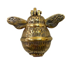 Bumblebee Door Knocker | Brass Insect Knocker | Garden or Porch Door Décor | Unique Bee Gift