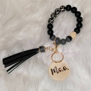 Customizable Stretchy Key Fob Wristlet|Engraved Silicone Wristlet| Personalized Silicone Bead Wristlet| Teacher Wristlet| Engraved Keychain