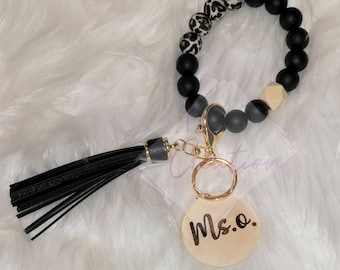 Customizable Stretchy Key Fob Wristlet|Engraved Silicone Wristlet| Personalized Silicone Bead Wristlet| Teacher Wristlet| Engraved Keychain