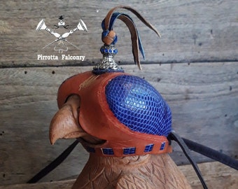 Falconry hood, Hawks and falcons, Arabian hood, Excellent Italian leather, Handmade in Italy, Accessories for falconry