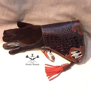 Falconry Glove Limited Edition Medieval Leather Glove Historical Reenactments Falconry Equipment Made in Italy Falconer Gift