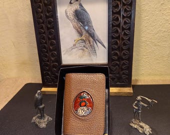 Portafoglio per carte di credito e banconote con Falco con cappuccio, Regalo per falconiere, Fatto a mano in Italia, Vera pelle italiana