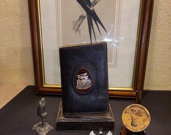 Portafoglio per carte di credito e banconote con Astore, Regalo per falconiere, Fatto a mano in Italia, Vera pelle italiana