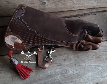 Falconry glove - Eagle glove - Falconry equipment - Medieval - Medieval glove - Falconer gift - Handmade in Italy