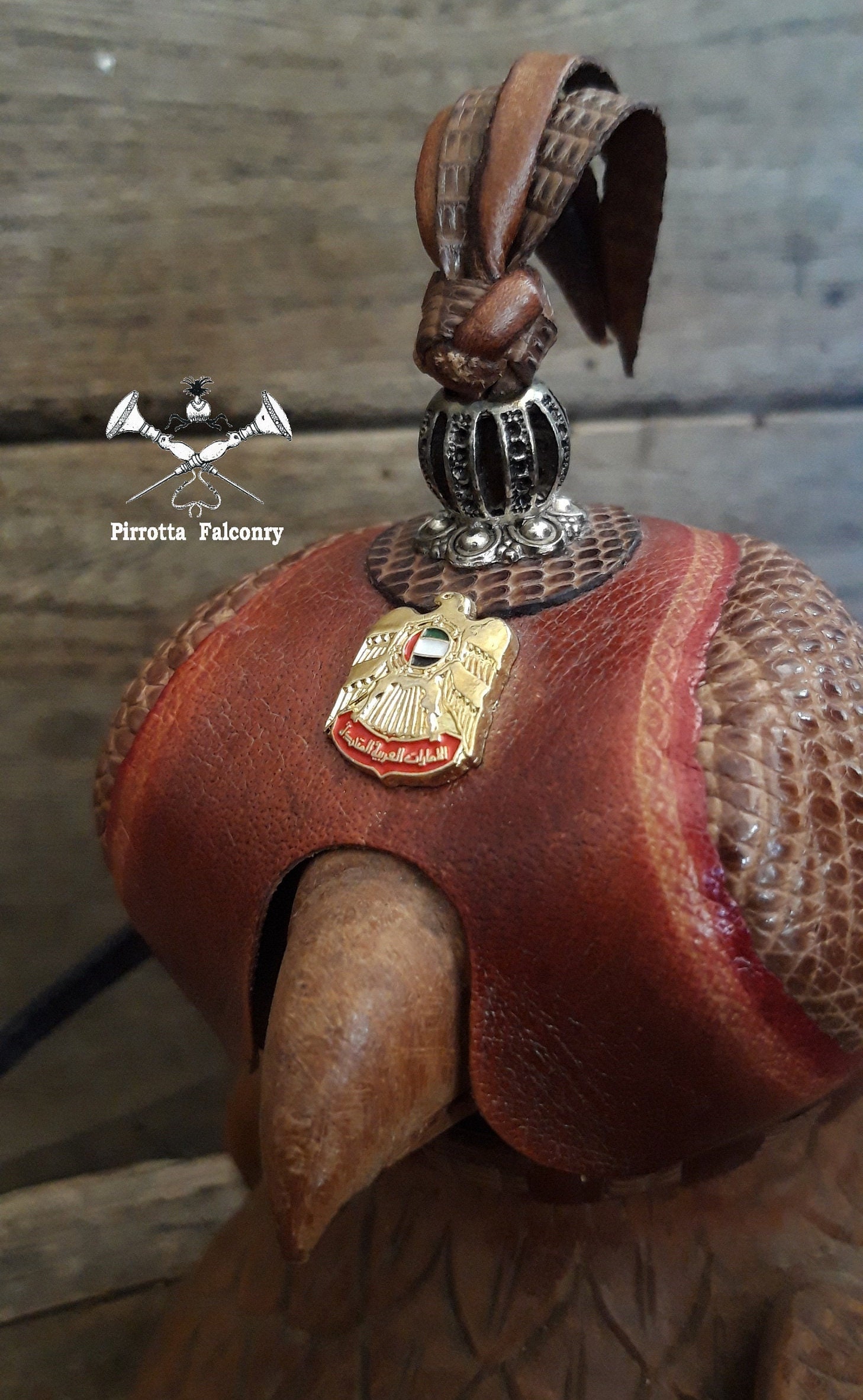 thumbnail image 2 of Altawash Qatari Style Soft Leather Falconry Hood - Green With Black Design 2 of 6