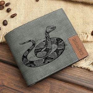 Cartera con grabado de serpiente / Cartera rústica de vida silvestre para hombre y mujer / Regalo único para amantes de los reptiles / Cartera con serpiente enroscada