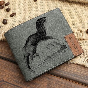 Cartera de nutria / Cartera de nutria silvestre para hombre y mujer / Regalo personalizado para amantes de la naturaleza / Cartera única con arte de nutria marina / Regalo personalizado de animal