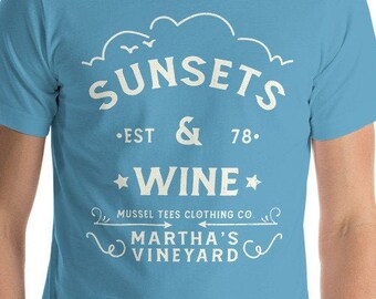 Koszulka Sunsets and Wine, Koszulka Martha's Vineyard, Koszulka Mussel Tees, Koszulka Vineyard, Koszulka MV, Koszulka Cape and Islands