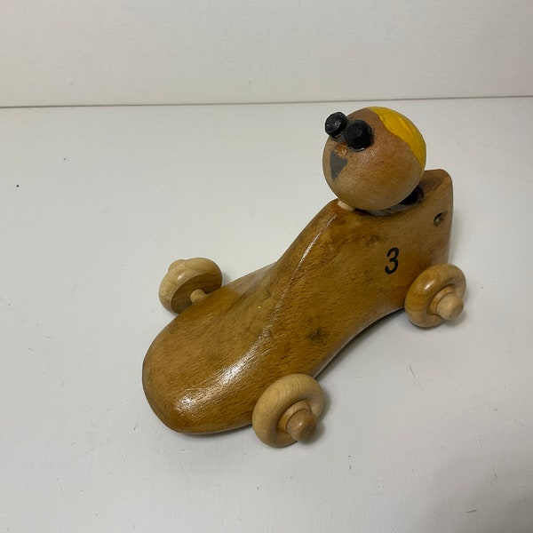 voiture de course, chaussure en bois d’enfant en dernier