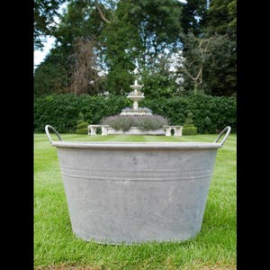 FORÉT Steel Handle Industrial Rustic Metal Hand Forged Outdoor Garden Flower Bed Planter Pot Bucket Trough