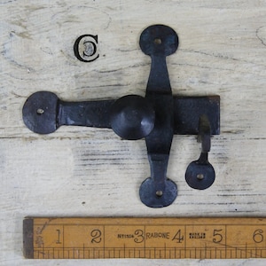 FORÉT 150mm Penny End Rustic Antique Iron Hand Forged Door Latch Vintage Reclaimed Handmade Cast Iron Industrial Factory Style