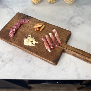 Forêt rustic solid oak wood cutting pizza charcuterie board serving board serve plate platter paddle with handle image 3