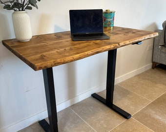 FORÈT Waney Live Edge Höhenverstellbar Industrieller Rustikaler Steharbeitsplatz Büro Schreibtisch Tisch Arbeitsstation Handgefertigt mit Massivholz