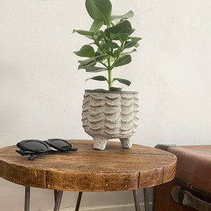 FORET Small Rustic Circle Solid Wood Chunky Scaffold Hairpin Metal Leg Coffee Side Desk Table Handcrafted with Solid Wood