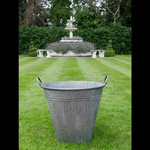 FORÉT Steel Handle Industrial Rustic Metal Hand Forged Outdoor Garden Flower Bed Planter Pot Bucket Trough