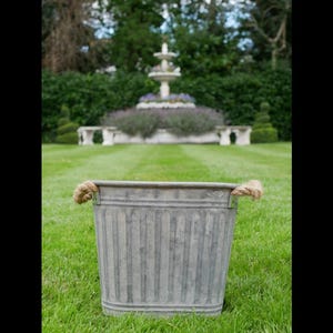 FORÉT Steel Rope Handle Industrial Rustic Metal Hand Forged Outdoor Garden Flower Bed Planter Pot Bucket Trough