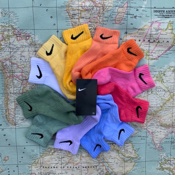 nike coloured ankle socks