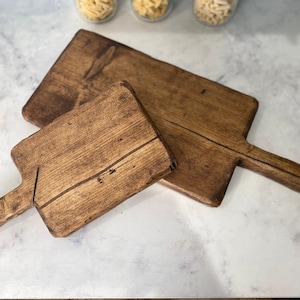 Forêt rustic solid oak wood cutting pizza charcuterie board serving board serve plate platter paddle with handle image 6