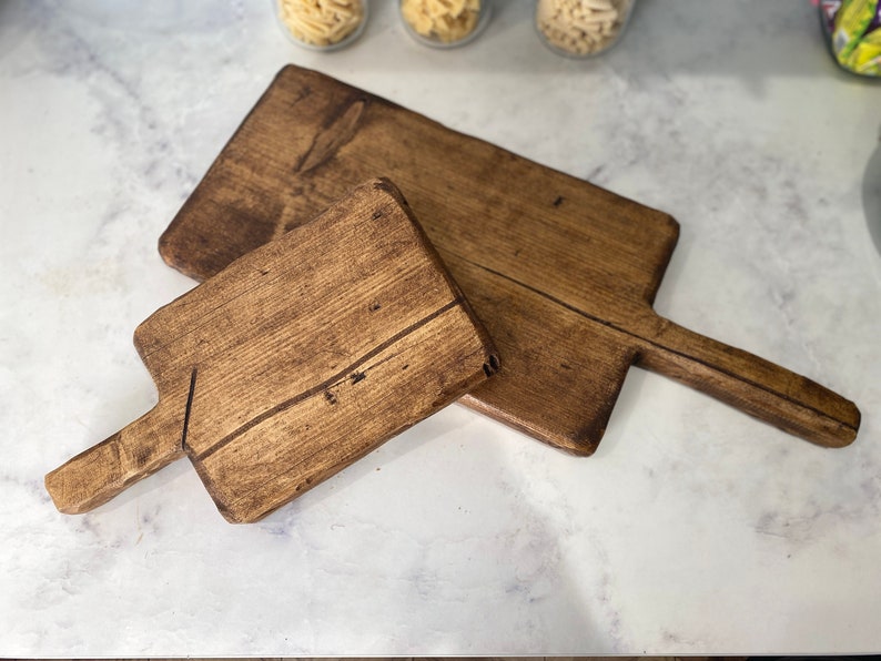 Forêt rustic solid oak wood cutting pizza charcuterie board serving board serve plate platter paddle with handle image 6