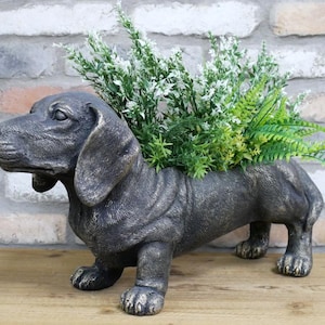FORÉT Sausage Dog Planter Cast Steel Handmade Iron Rustic Industrial Freestanding Flower Bed Planter Pub Garden Planter Pot