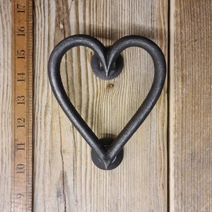 FORÉT Heart Shape Rustic Antique Iron Hand Forged Door Knocker Vintage Reclaimed Handmade Cast Iron Love Handle