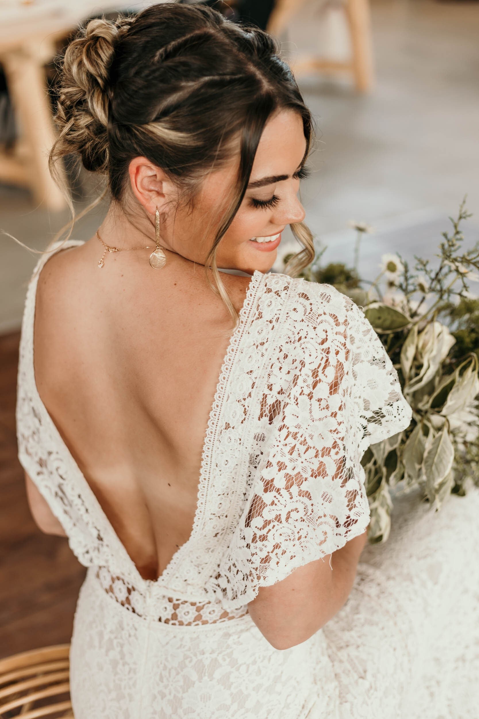 Novia real Marissa con el vestido Orla - Grace Loves Lace US