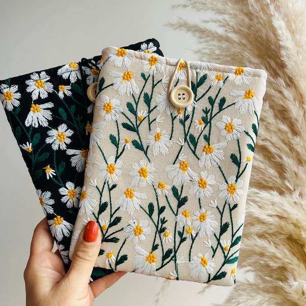 Kindle Sleeve, Kindle Pouch, Ebook Sleeve, Book Sleeve, Daisy