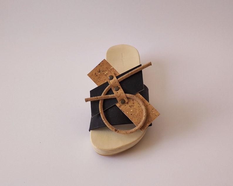 Holz Clogs WOW Naturwunder / Kork Leder Clogs / Natürliche Pantoletten / Sommer Holz Clogs / Vegane Sandalen / Einzigartige Schuhe Bild 9