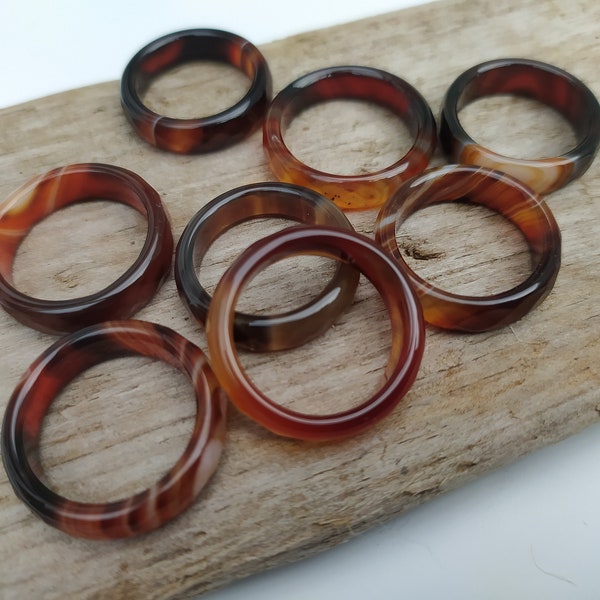 Sardonyx band rings - Leo birthstone, happiness, stability, strength and protection.