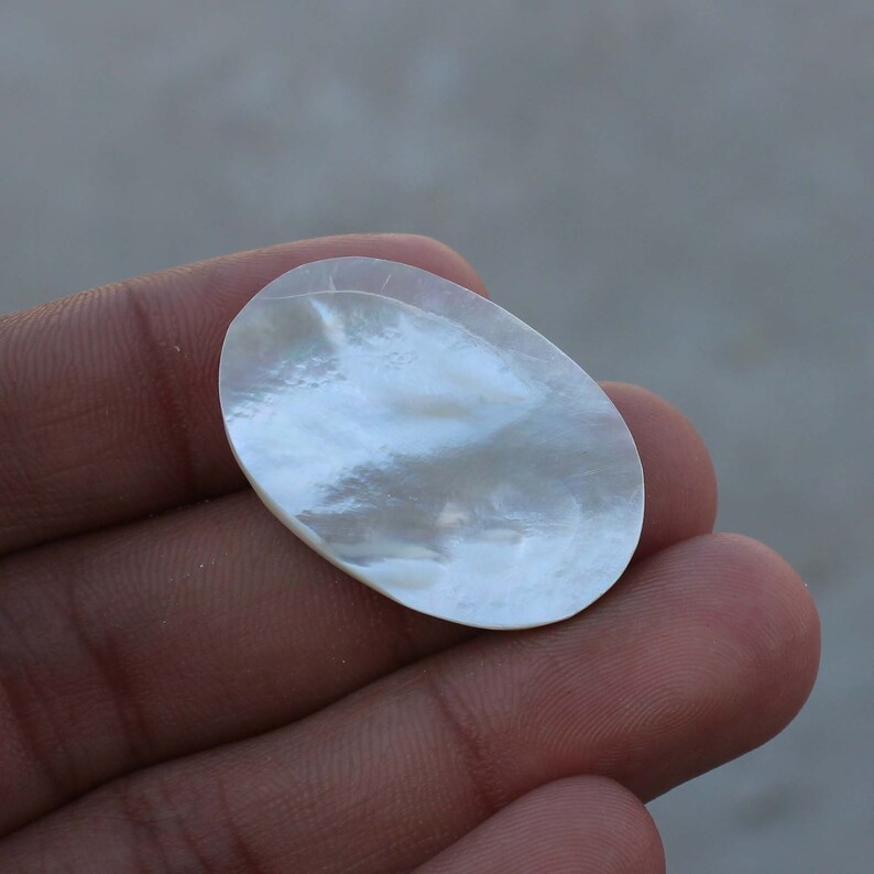 Classic Mother Of Pearl White Mother Of Pearl 33X22X04 MM Oval Slab Mother Of Pearl Wholesale Price Wire Wrapping US-2392