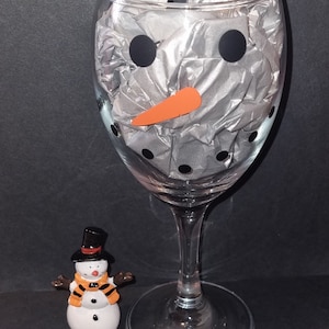 Snowman Wine Glass/wine/snowball/snowflake/carrot/cold