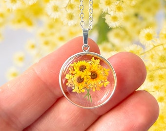 Sunflower bunch necklace, sunflower pendant, sunflower jewellery, sunflower jewelry, sunflower gift, sunflower jewelry for her, sunflowers