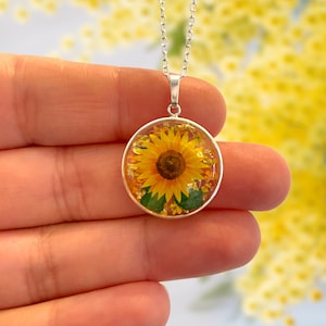 Sunflower in glass necklace top