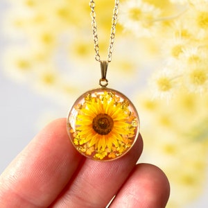 Gold sunflower necklace, gold sunflower pendant, gold sunflower necklace for women, sunflower jewellery, sunflower jewelry, sunflower gift