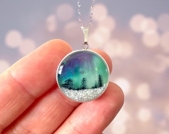 Northern lights necklace, northern lights pendant, aurora borealis, aurora borealis jewellery, northern lights jewellery, night sky necklace