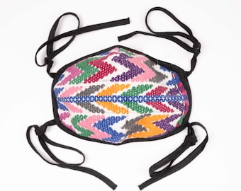 Guatemalteeks Maya Gezichtsmasker - Stropdas snaren - Chichicastenango | Huipil | Geborduurd, wasbaar, herbruikbaar | Inheemse opzet | Unisex