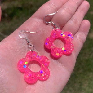 Neon Pink Glow Daisy Earrings | Handmade Resin Pink Flower Earrings | Groovy Retro Flower Power Jewelry | Dangly Sparkly Floral Earrings