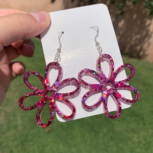 Big Pink Sparkly Flower Outline Earrings | Handmade Hot Pink Resin Daisy Earrings | Kawaii Dangle Drop Flower Earrings | Groovy 70s Jewelry