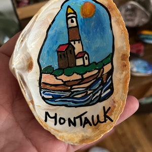 Hand painted clam shell with stand