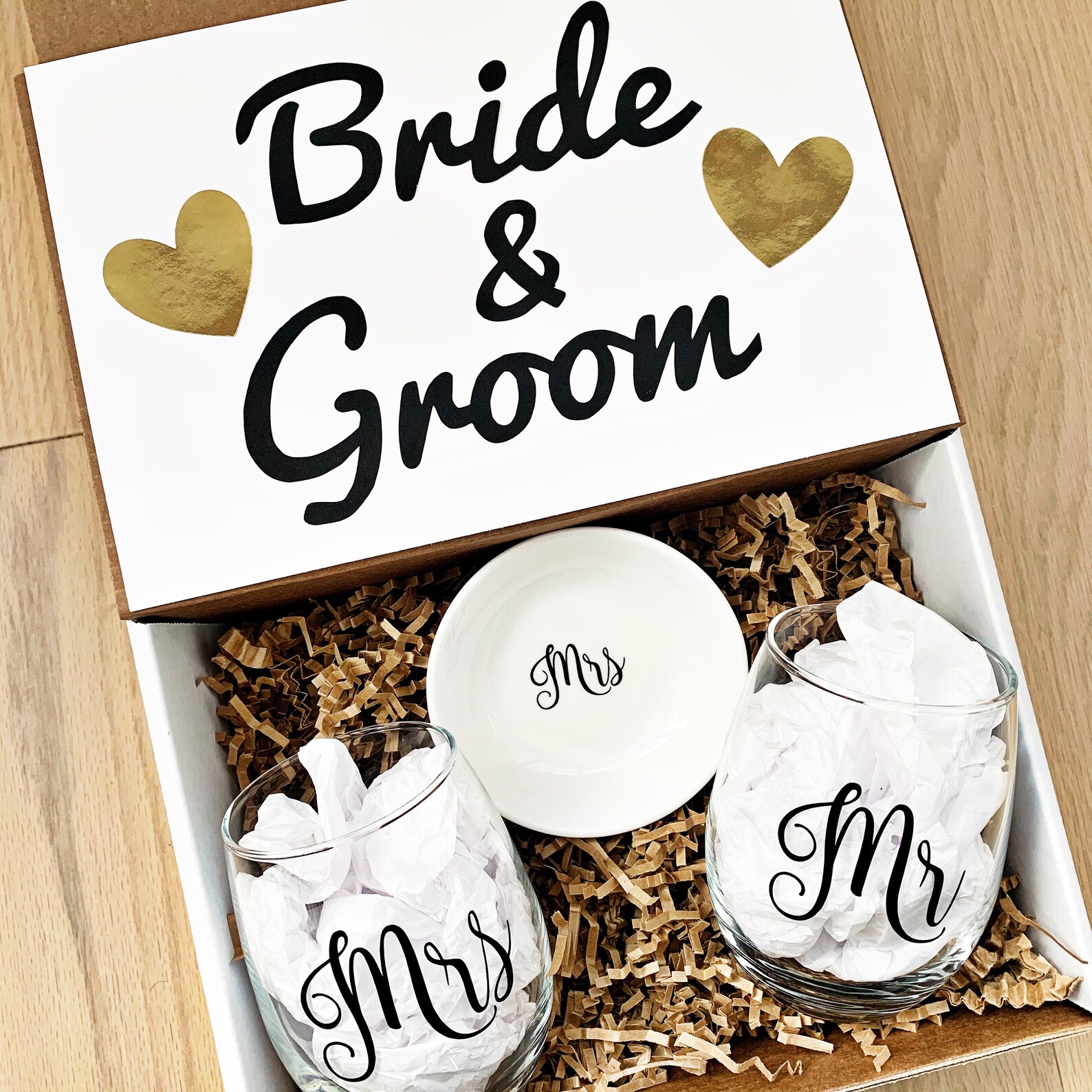 Mr and Mrs Wine Glass Gift Box - Gift for the Bride - Engagement Wine ...