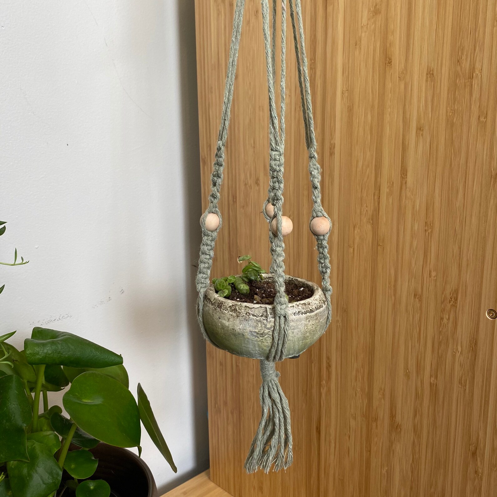 Petit Macramé/ support pour plante/ plant holder/ jardiniere Etsy