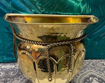 Vintage large 1.6 lbs brass wall pocket planter with rope detail- aged