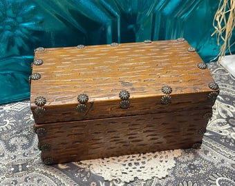 Vintage small wooden treasure chest - box - worn felt inside